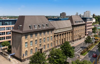 Komplex aus Alt- und Neubau eines Bürohauses im Zentrum von Dortmund, ehemalige „Alte Post“.