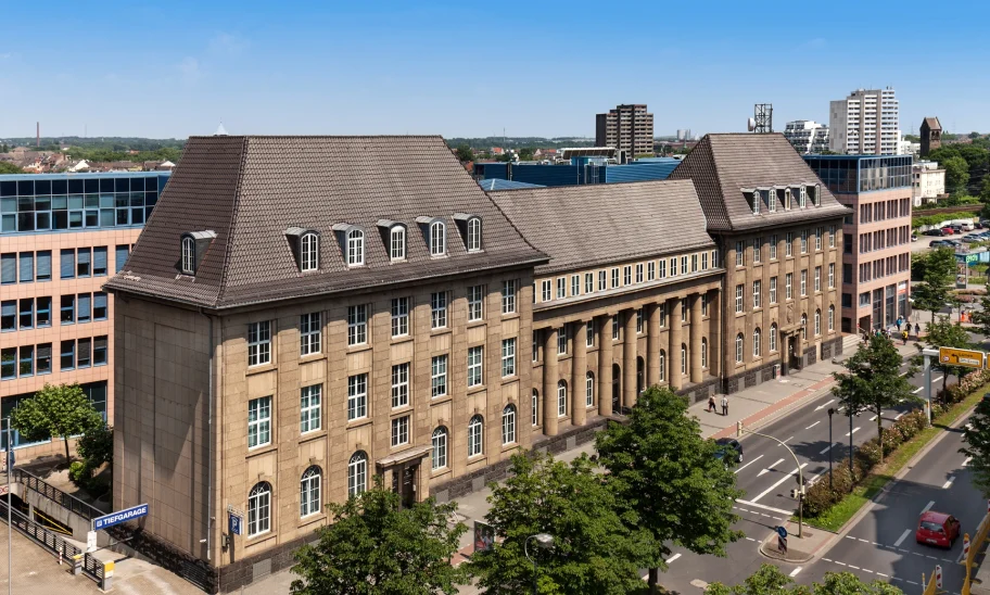 Komplex aus Alt- und Neubau eines Bürohauses im Zentrum von Dortmund, ehemalige „Alte Post“.