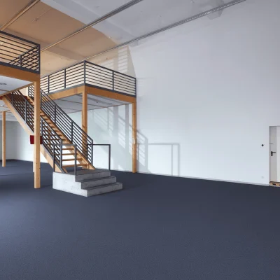 Klassisch geschnittene Bürofläche im Erwin-Stein-Haus Frankfurt mit gepflegtem Ausbau und vielseitiger Nutzungsmöglichkeit.