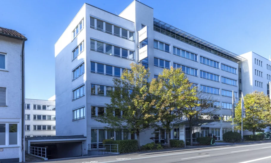 Perspektivische Ansicht des Büroobjekts Horizont III in Stuttgart mit zeitloser Architektur und stadtnaher Lage.