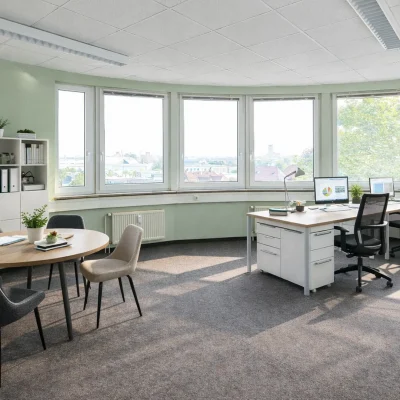 Visualisierung eines Büros mit grüner Wand, Besprechungstisch und Panoramafenstern